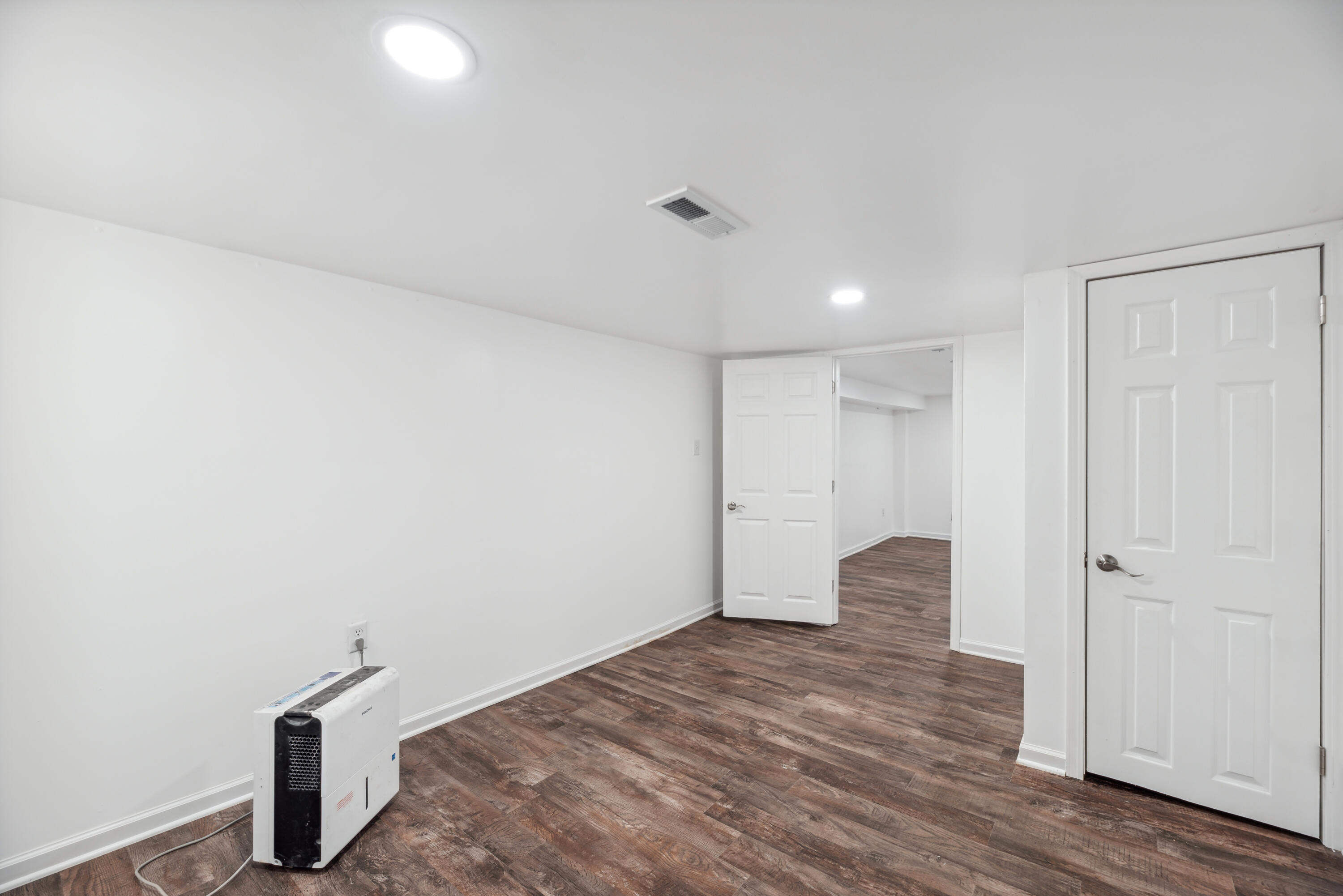 1122 Bigger Street Gary, IN 46404 - Photo 11 of 19 3000x2002