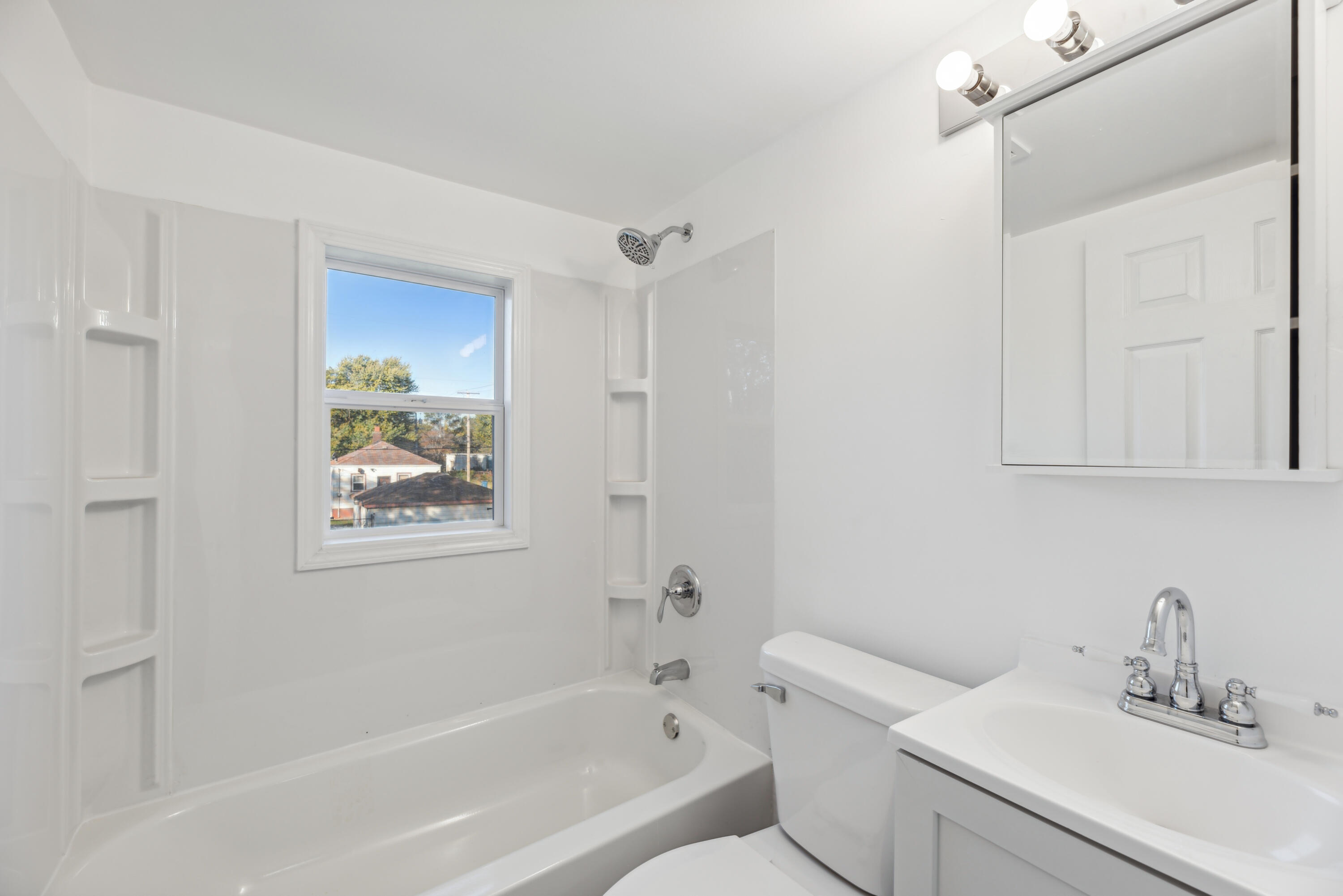 1122 Bigger Street Gary, IN 46404 - Photo 14 of 19 3000x2002