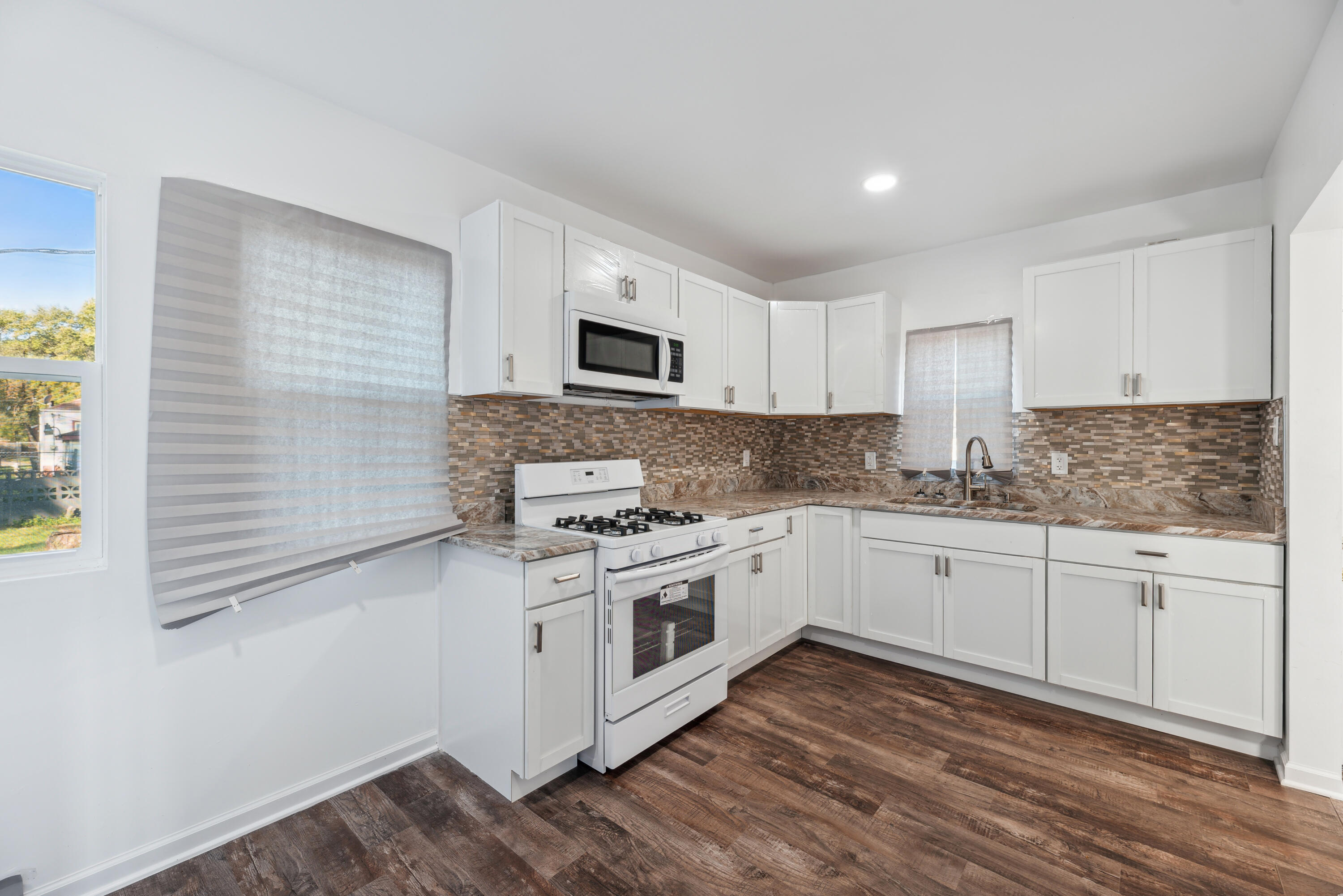 1122 Bigger Street Gary, IN 46404 - Photo 8 of 19 3000x2002