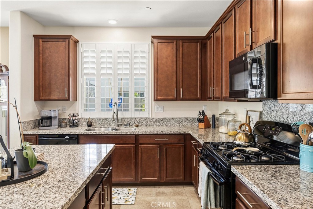 3826 Bur Oak Road San Bernardino, CA 92407 - Photo 18 of 51