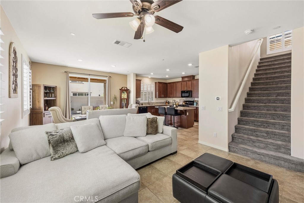 3826 Bur Oak Road San Bernardino, CA 92407 - Photo 3 of 51