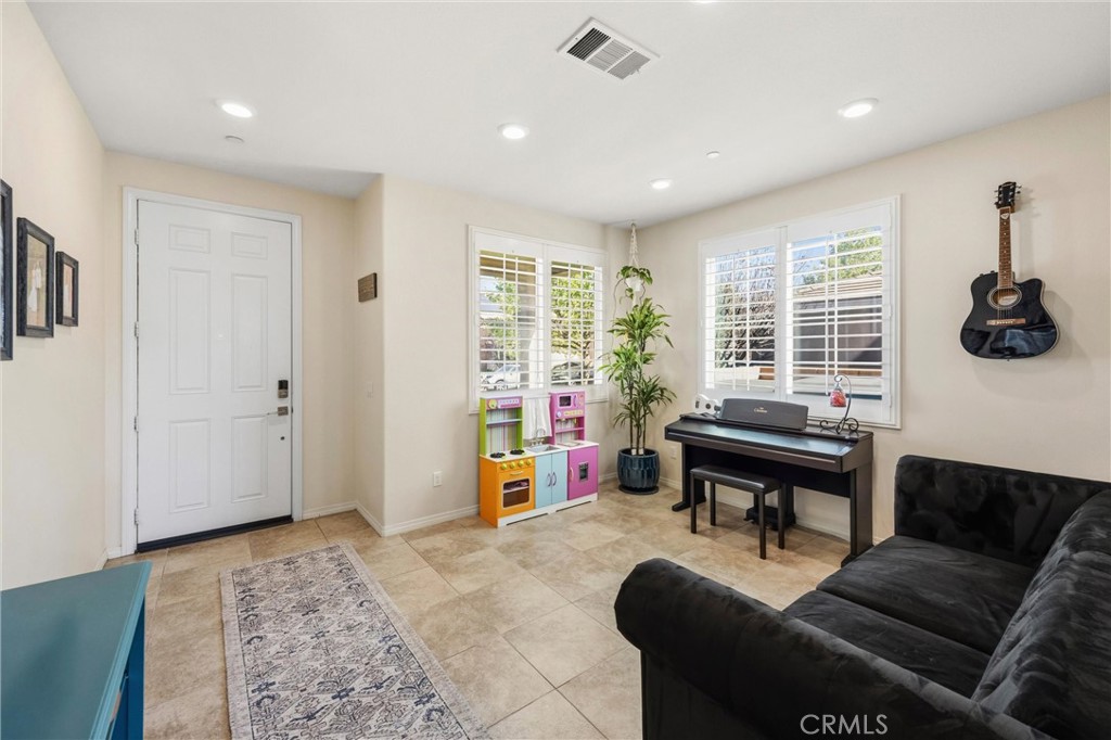 3826 Bur Oak Road San Bernardino, CA 92407 - Photo 10 of 51
