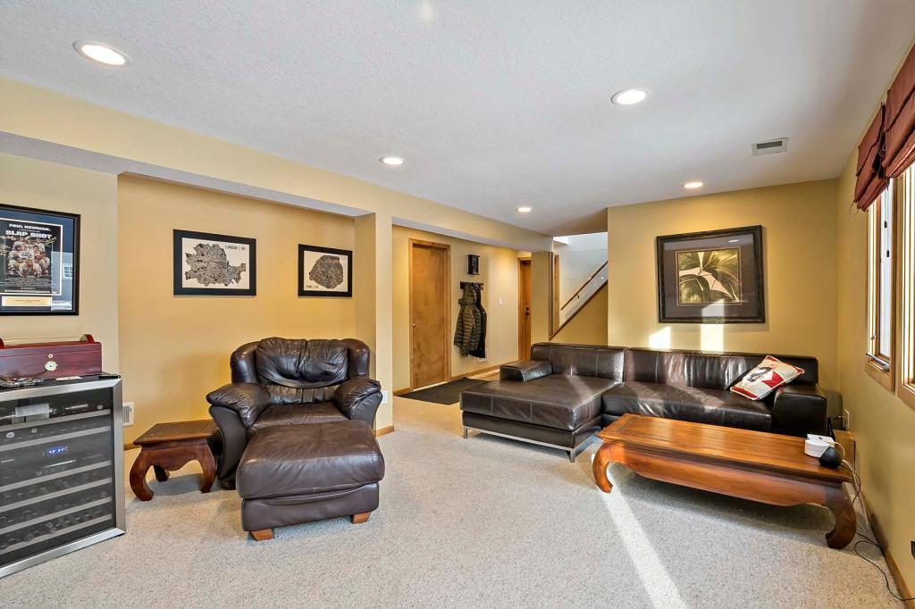 6109 Code Avenue Edina, MN 55436 - Photo 24 of 42