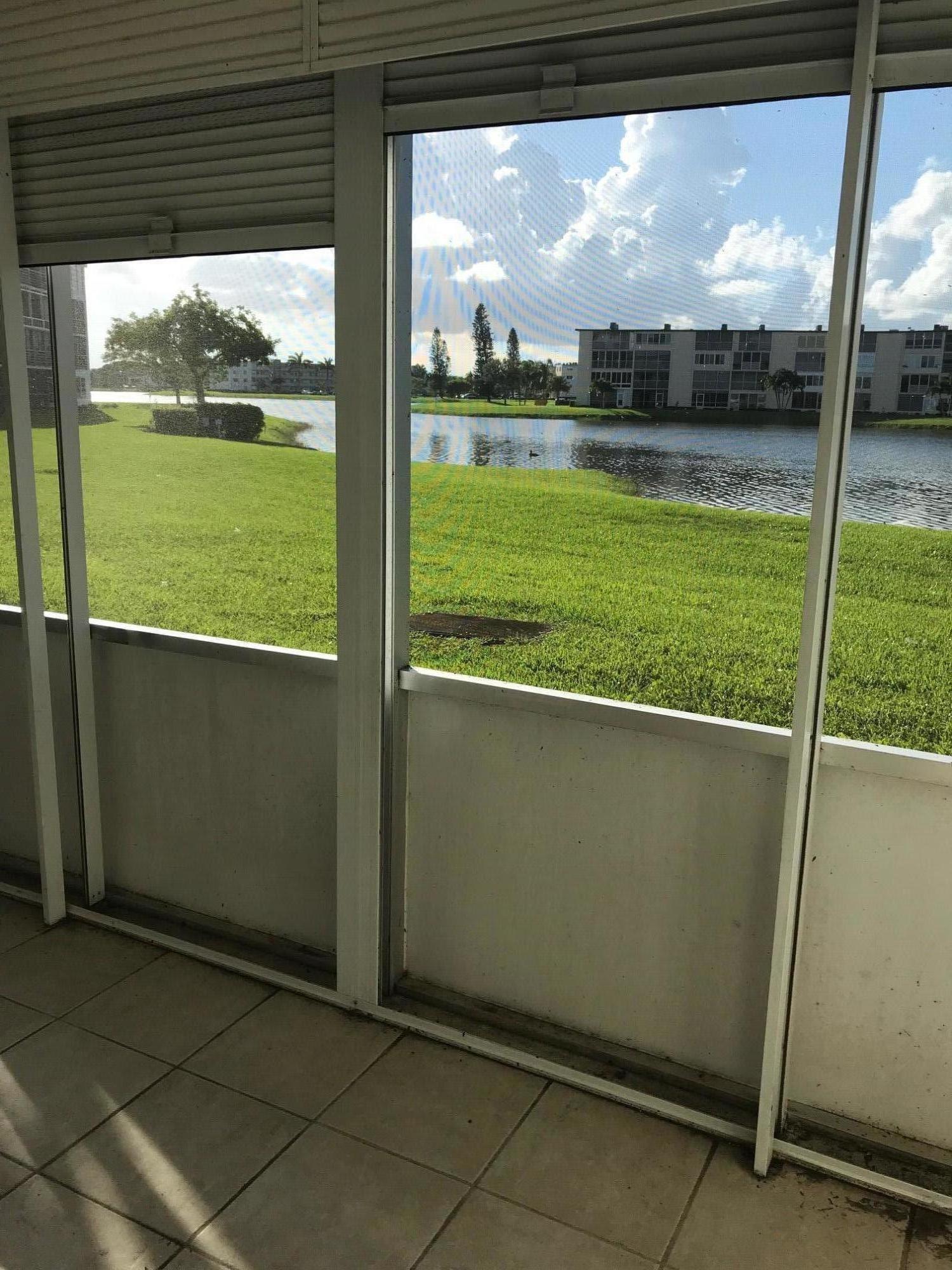 1046 Cornwall C, Unit 1046 Boca Raton, FL 33434 - Photo 3 of 11 IMG_2726