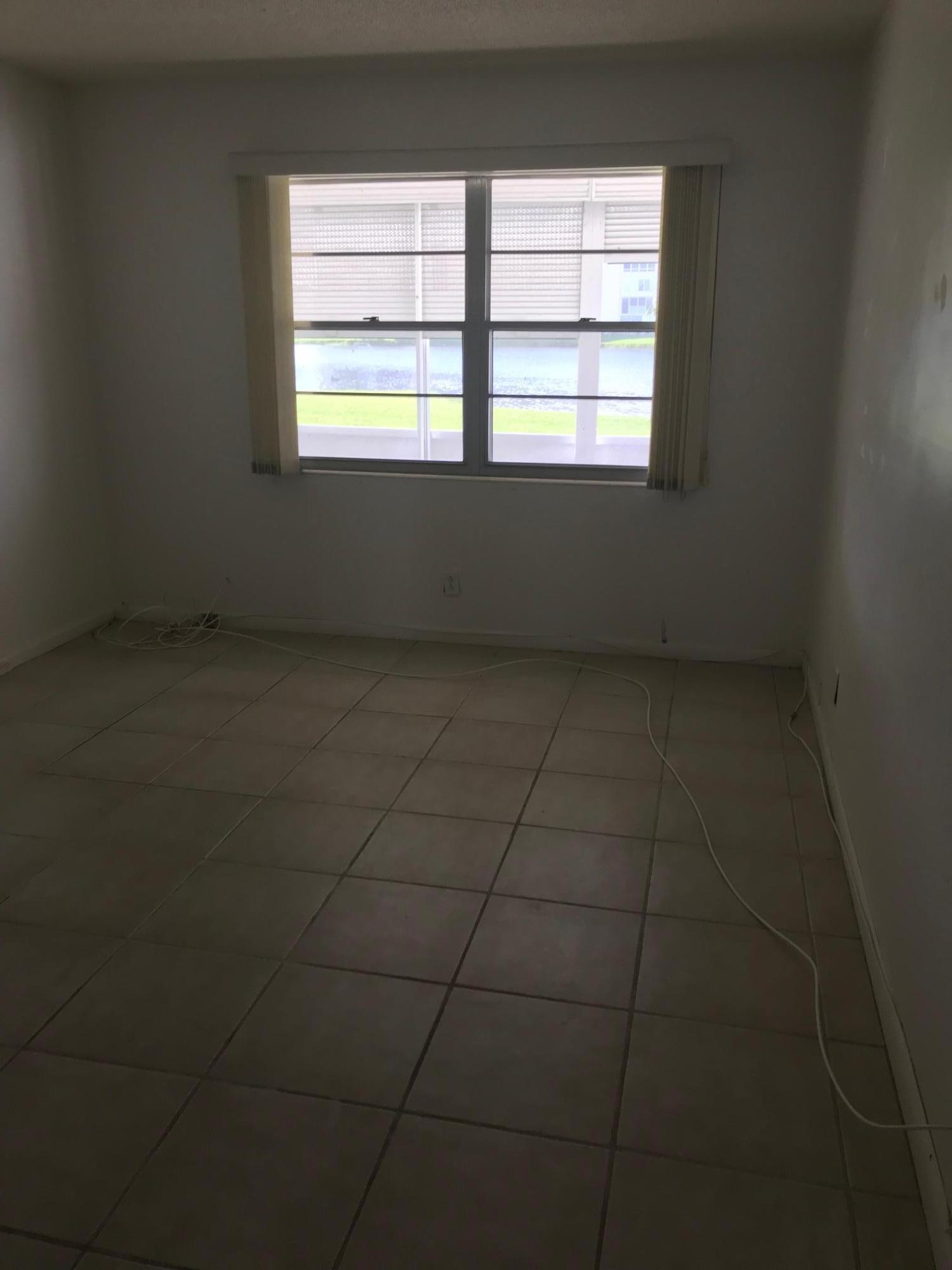 1046 Cornwall C, Unit 1046 Boca Raton, FL 33434 - Photo 5 of 11 IMG_2728