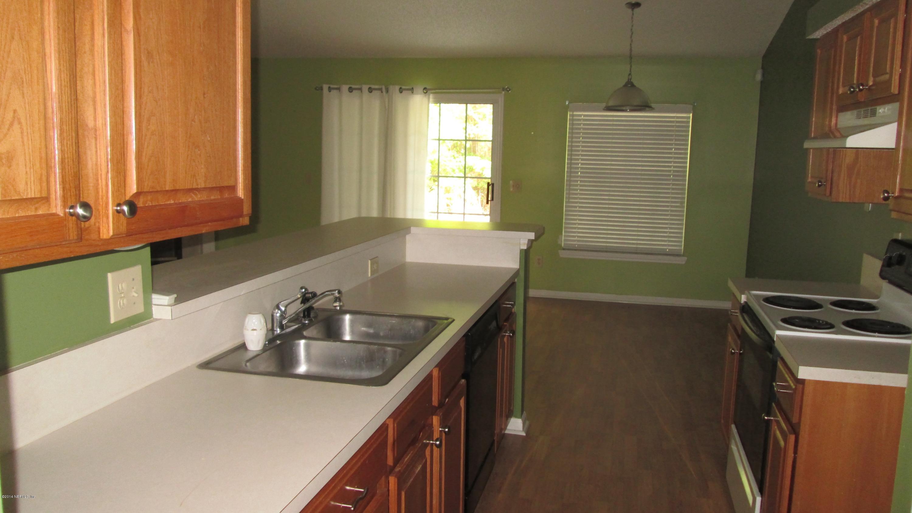 1860 Old Fleming Grove Road Fleming Island, FL 32003 - Photo 6 of 12 1 kitchen