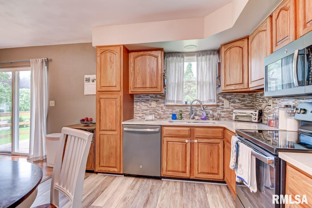 4 Eton Drive Springfield, IL 62702 - Photo 9 of 36 Gallery Image 9