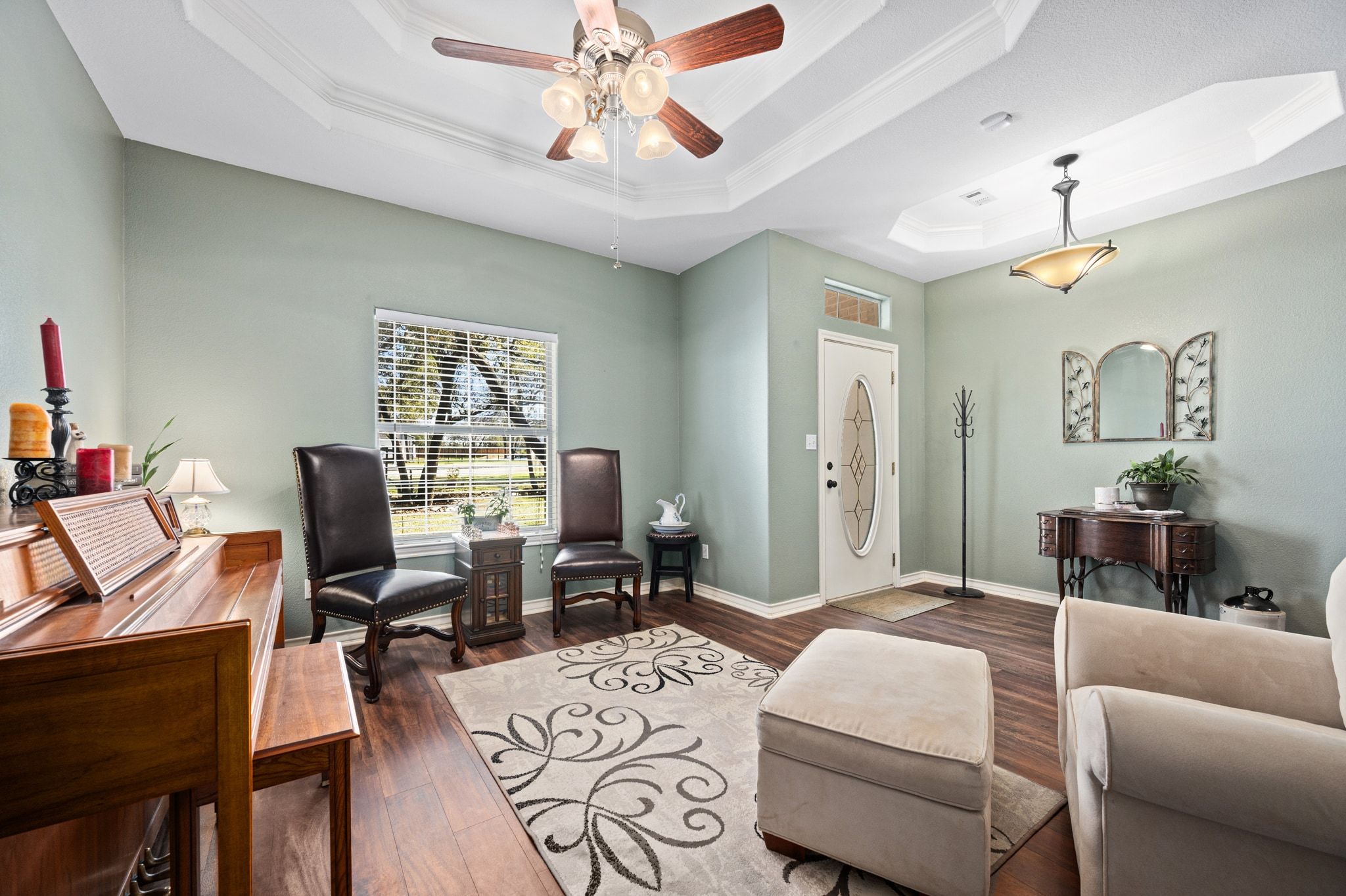 75 Four T Ranch Road Georgetown, TX 78633 - Photo 15 of 32 The formal dining area can also be used as a flex space or an office.