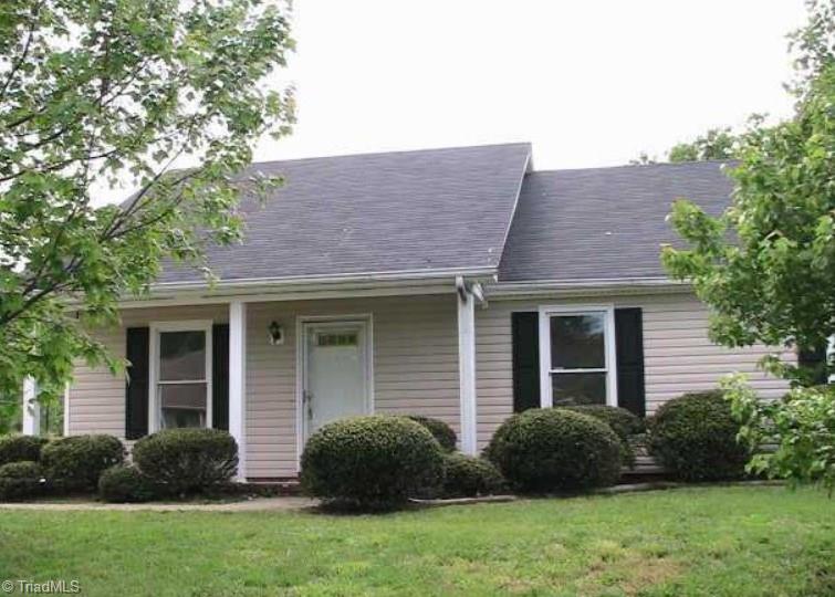 556 Covington Ridge Road Winston-Salem, NC 27107 - Photo 1 of 11 Gallery Image 1