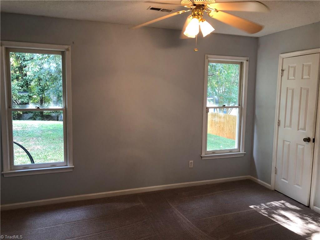 556 Covington Ridge Road Winston-Salem, NC 27107 - Photo 5 of 11 Gallery Image 5