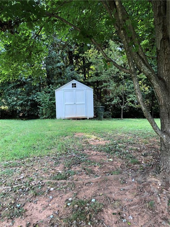 556 Covington Ridge Road Winston-Salem, NC 27107 - Photo 10 of 11 Gallery Image 10