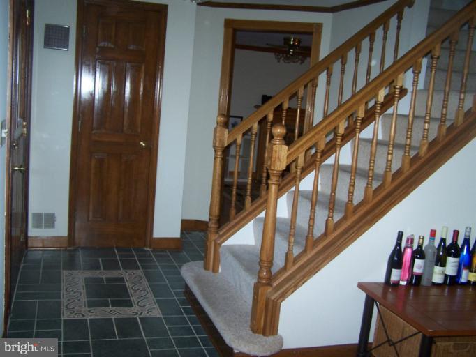 5422 Aylor Road Fairfax, VA 22032 - Photo 11 of 30 Interior (General)