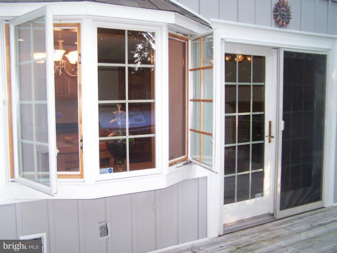 5422 Aylor Road Fairfax, VA 22032 - Photo 13 of 30 Exterior (Rear)