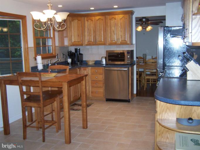 5422 Aylor Road Fairfax, VA 22032 - Photo 16 of 30 Kitchen