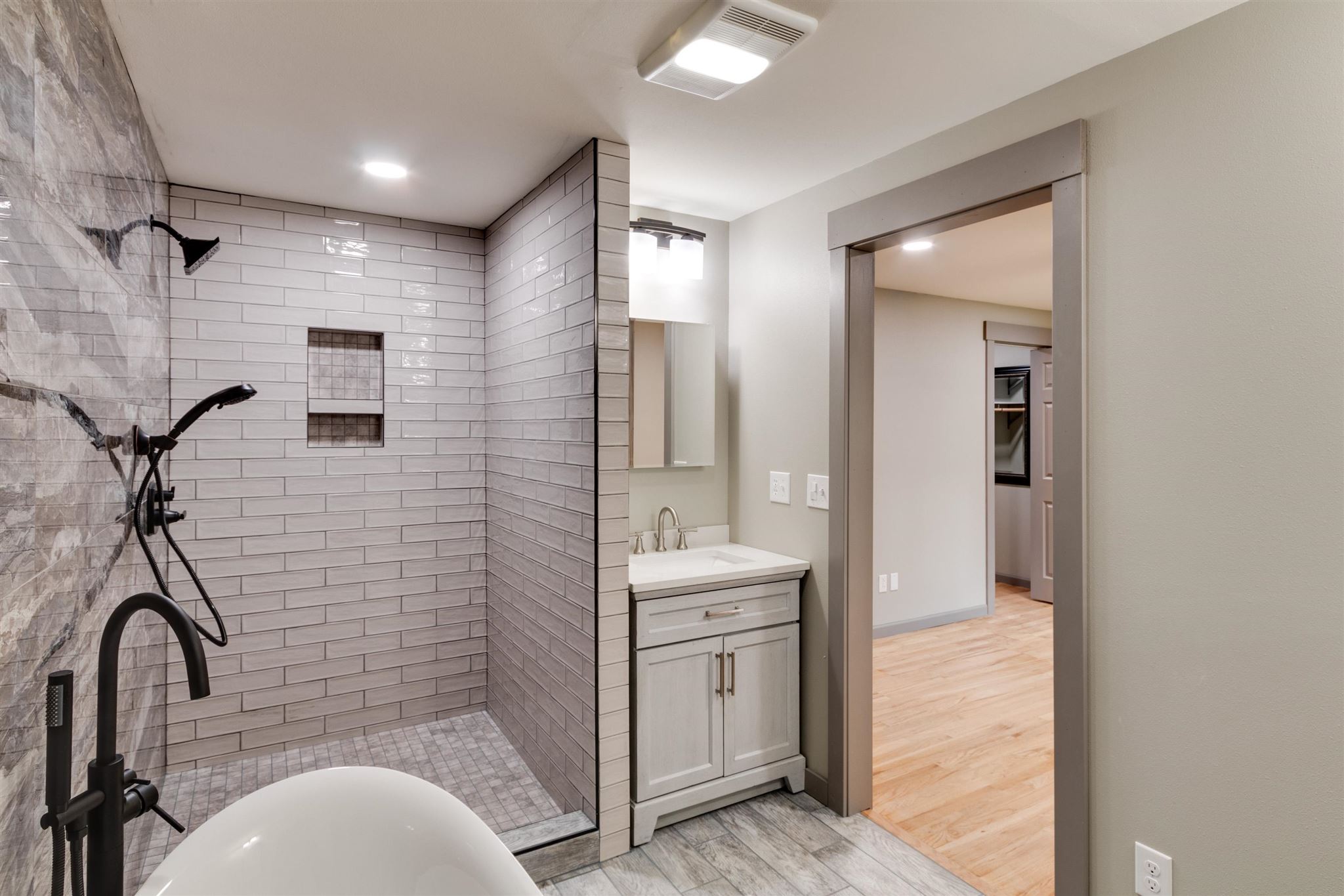 2423 South Sunrise Road Spokane Valley, WA 99206 - Photo 19 of 40 Gallery Image 19