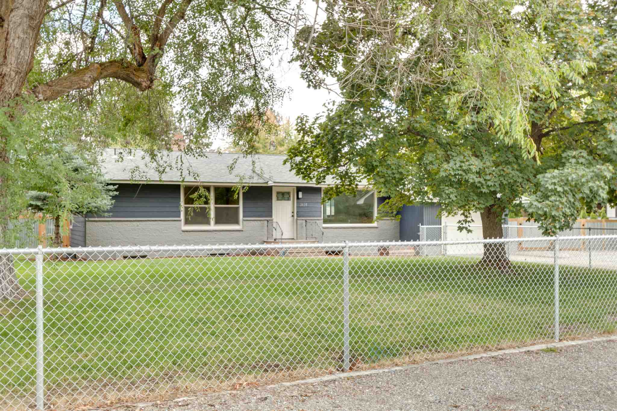 2423 South Sunrise Road Spokane Valley, WA 99206 - Photo 3 of 40 Gallery Image 3