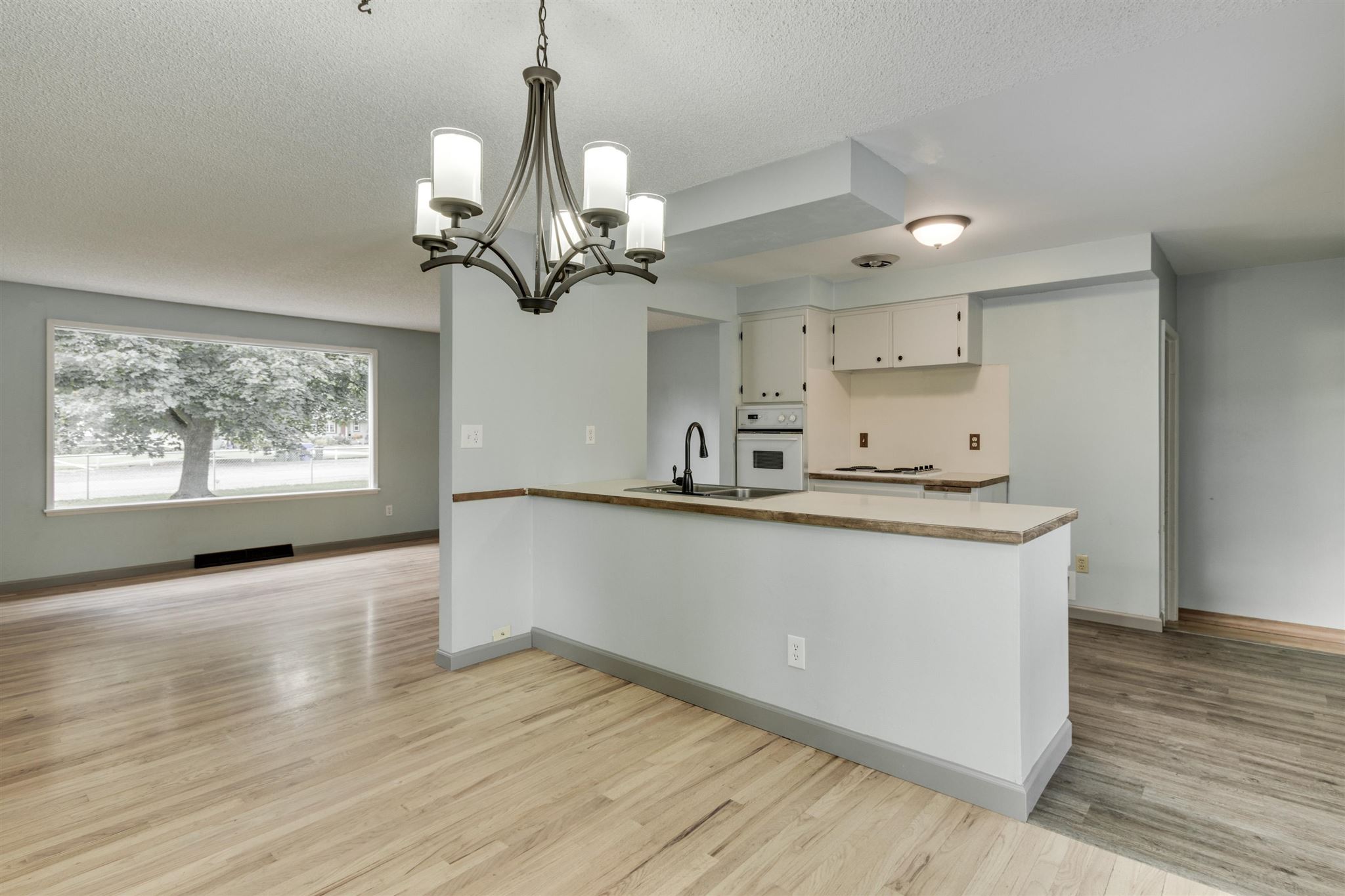 2423 South Sunrise Road Spokane Valley, WA 99206 - Photo 9 of 40 Gallery Image 9