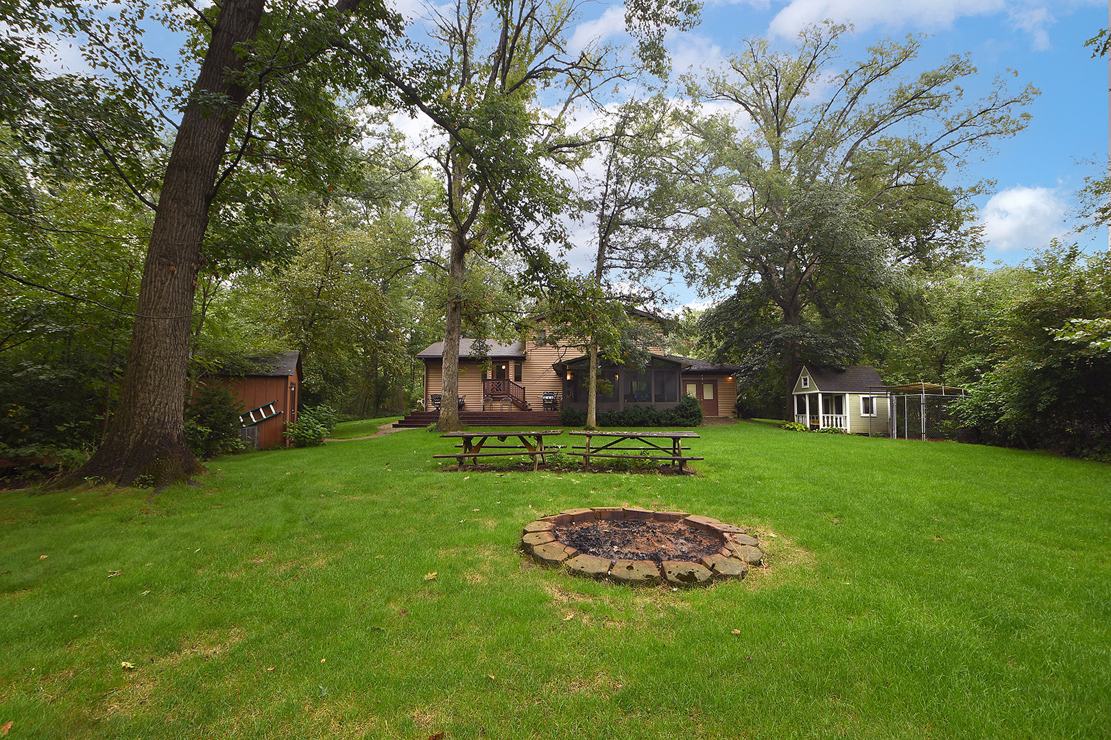 12612 West Hadley Road Homer Glen, IL 60491 - Photo 31 of 39 a view of a big yard with a large tree