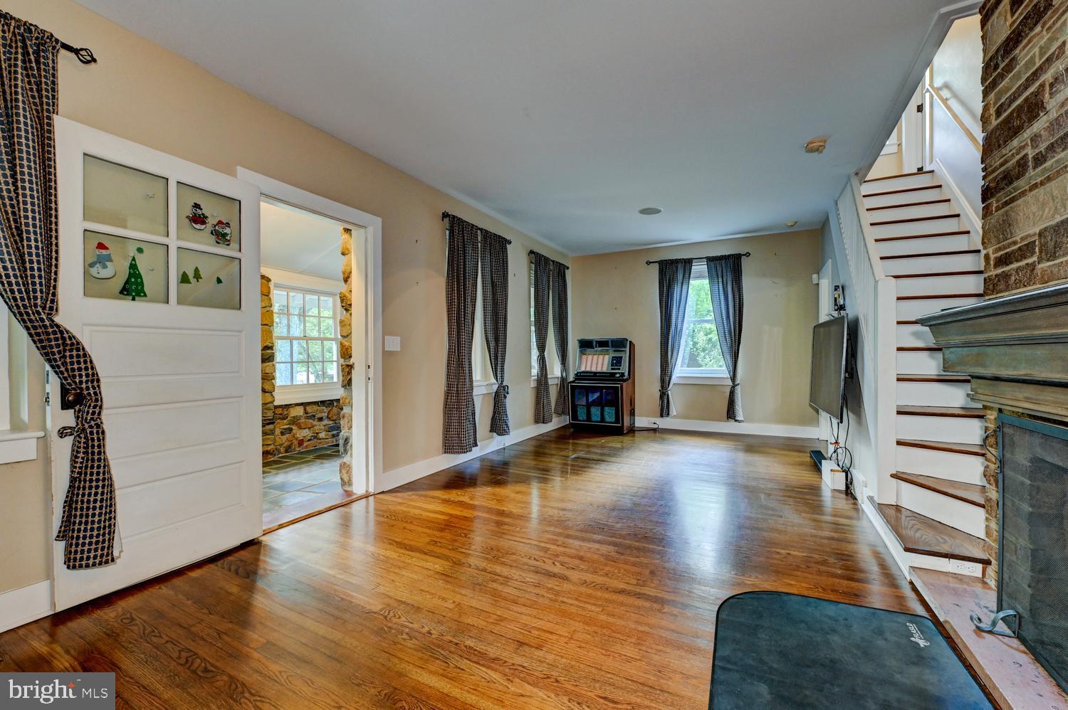 353 Cherry Hill Road Princeton, NJ 08540 - Photo 10 of 40 Living Room