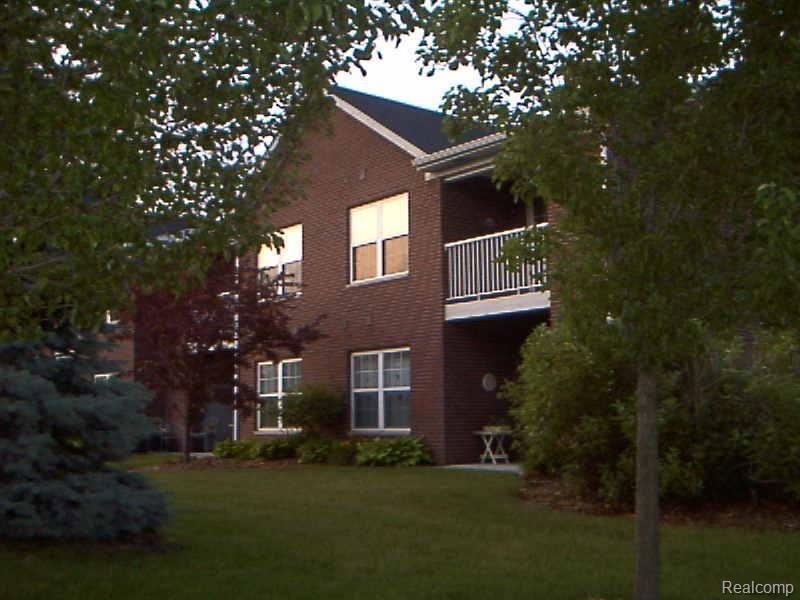 33484 Utica Road, Unit 2 Fraser, MI 48026 - Photo 2 of 10 back