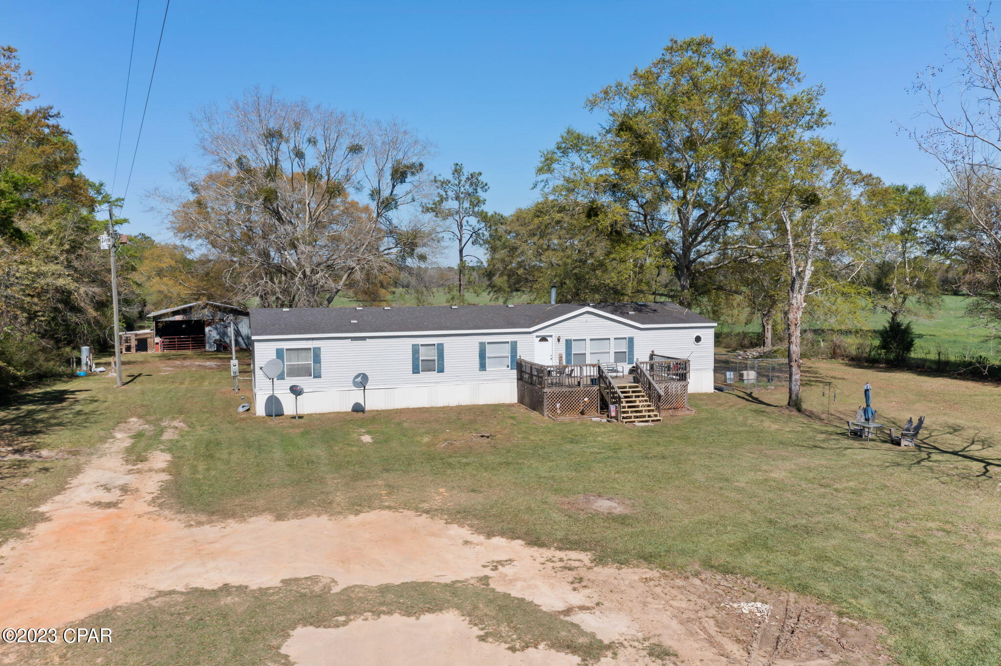 406 Satellite Road Graceville, FL 32440 - Photo 21 of 35