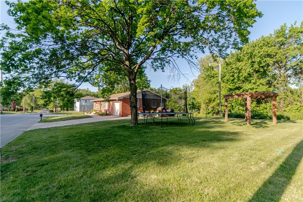 1001 Maple Street Atchison, KS 66002 - Photo 6 of 45