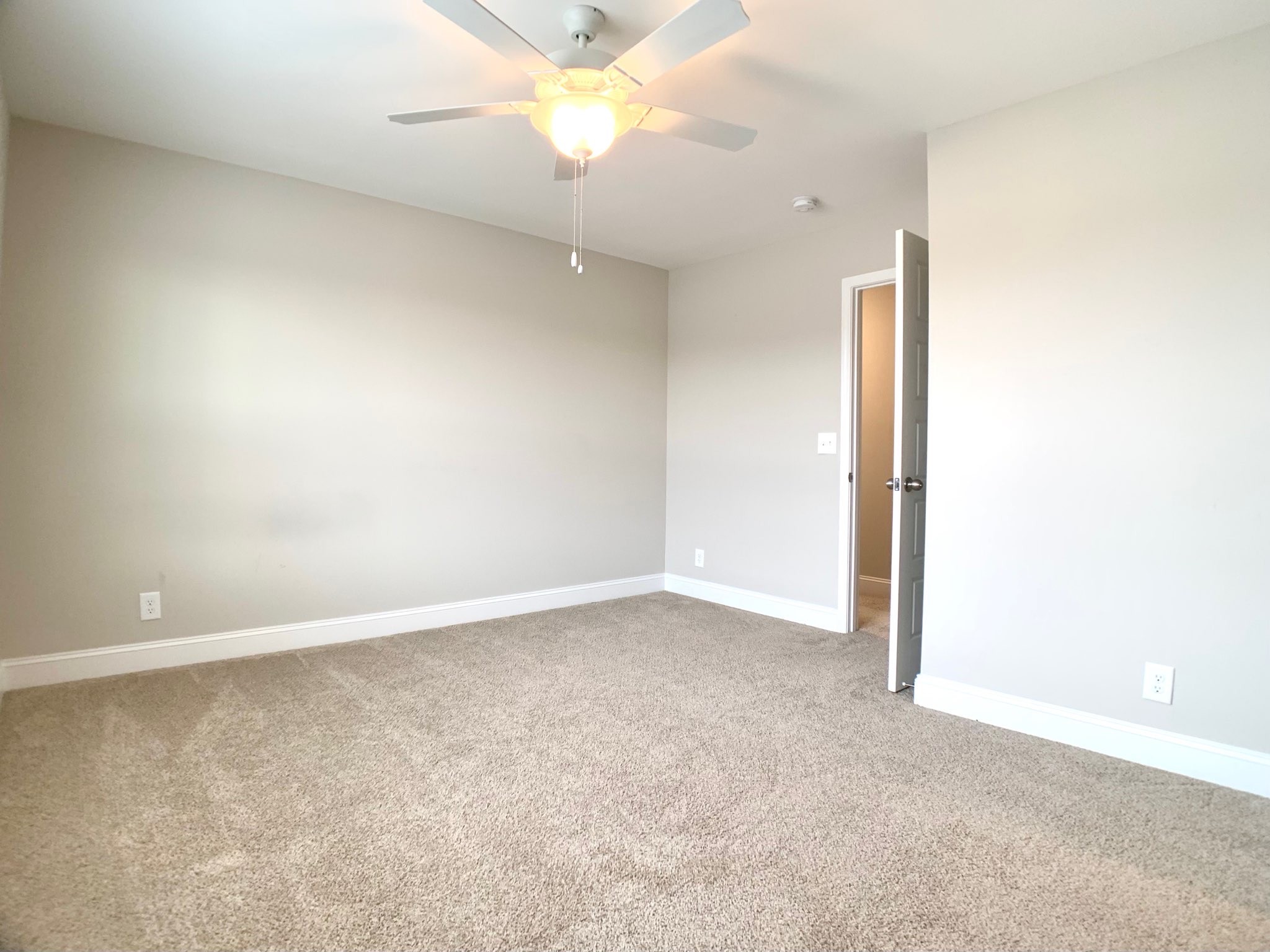 208 Copeland Road Clarksville, TN 37042 - Photo 29 of 35 a view of an empty room