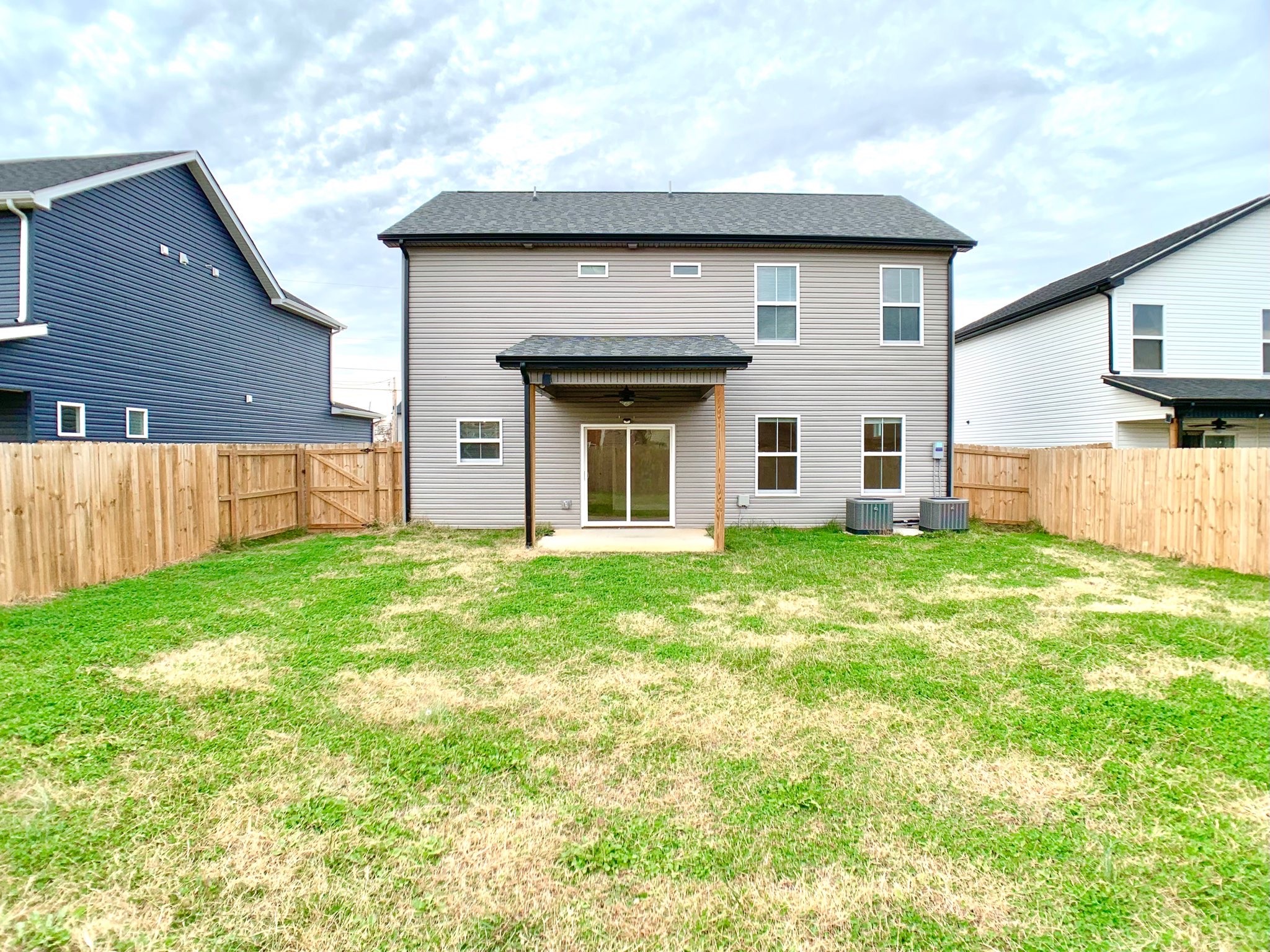 208 Copeland Road Clarksville, TN 37042 - Photo 33 of 35 a house view with a garden space