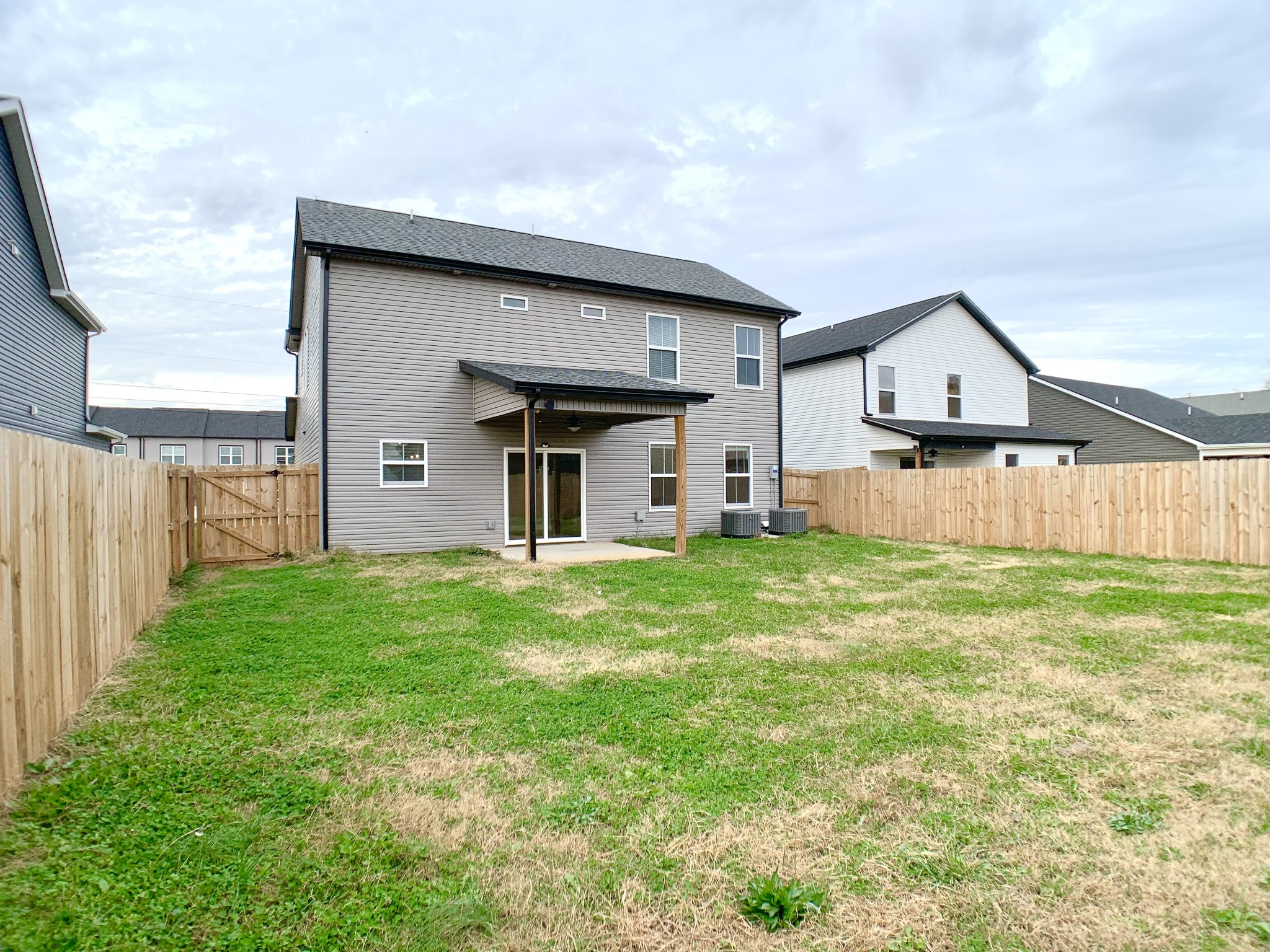 208 Copeland Road Clarksville, TN 37042 - Photo 34 of 35 a view of a house with backyard and garden