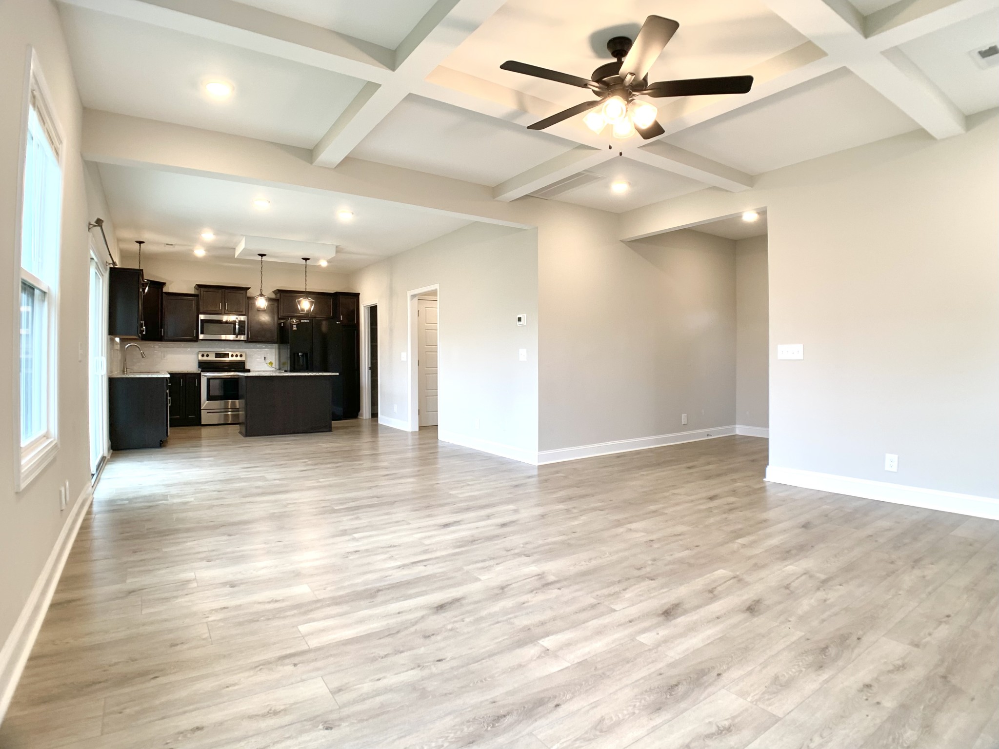208 Copeland Road Clarksville, TN 37042 - Photo 5 of 35 a view of a livingroom with a kitchen