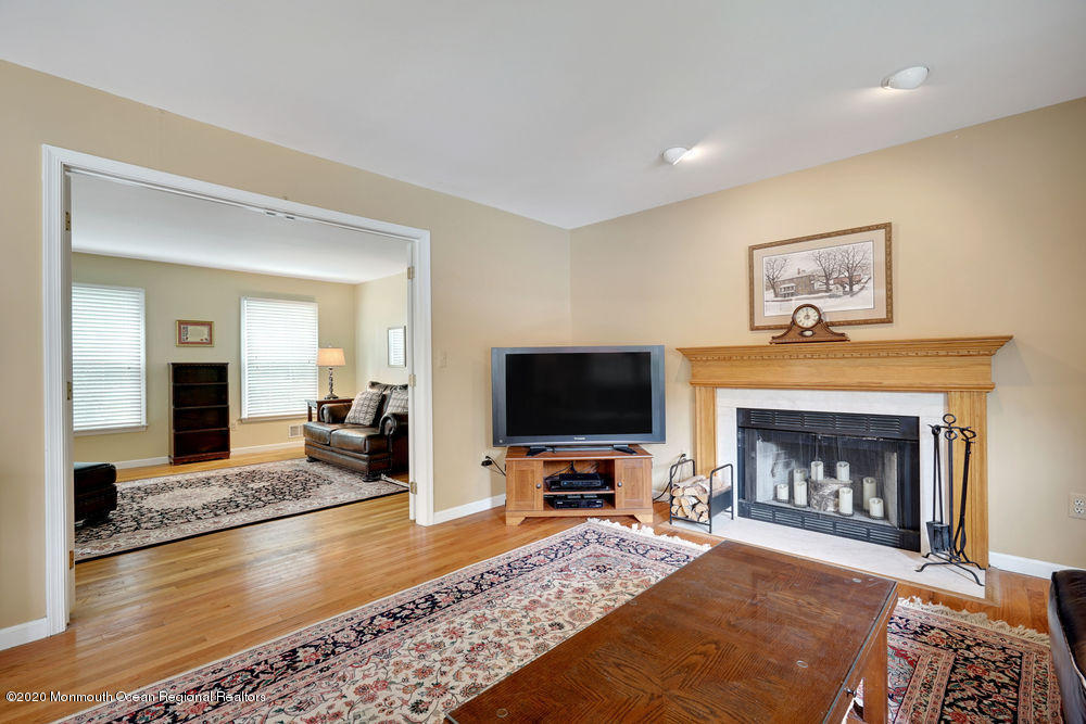 1510 Dubac Road Wall, NJ 07719 - Photo 5 of 29 013_dsc04305-dsc04309