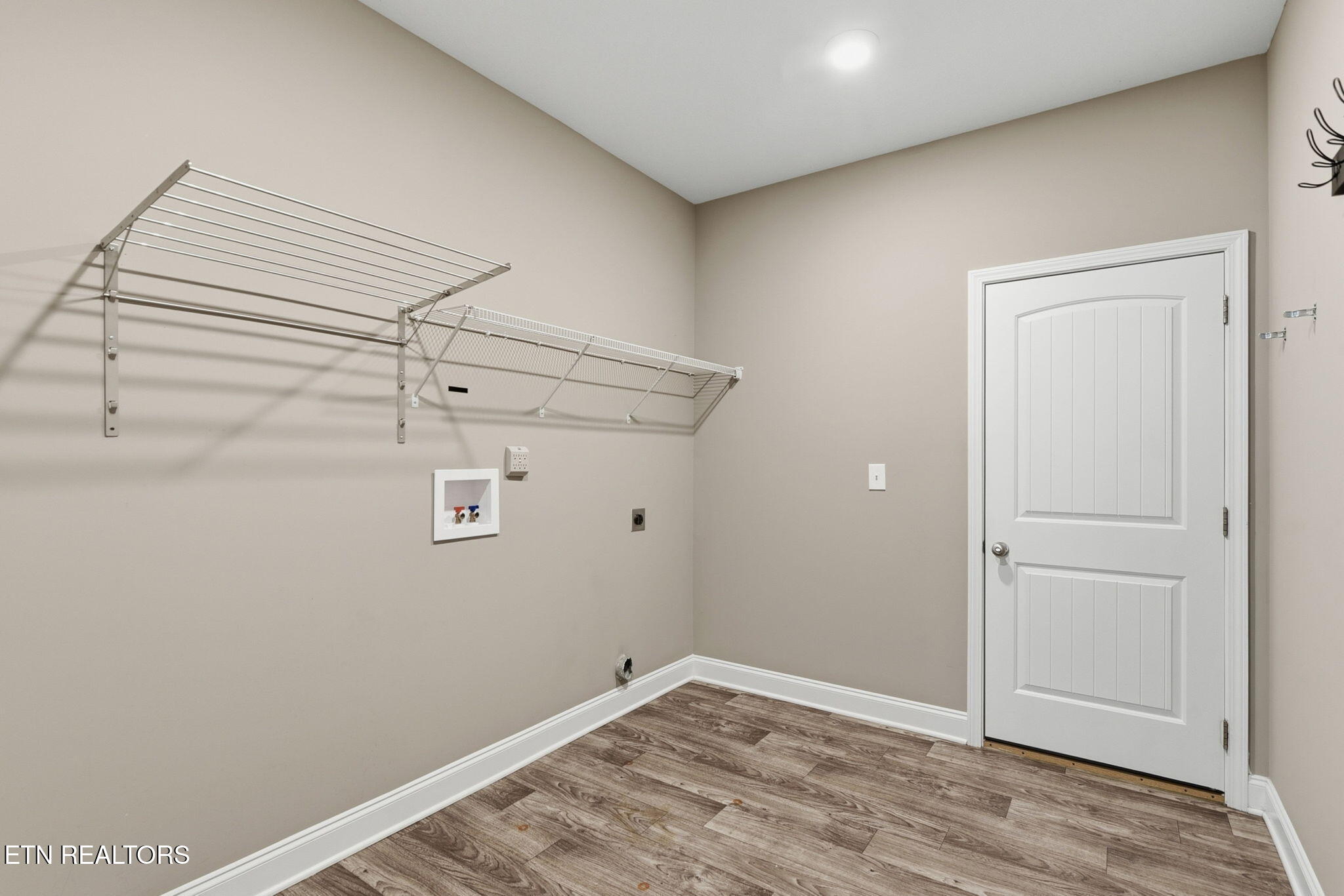 141 Hardinberry Street Oak Ridge, TN 37830 - Photo 12 of 27 12-web-or-mls-Hrdnbrry141 (47)