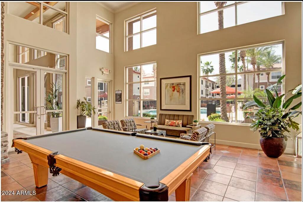 411 East Indian School Road, Unit 2 Phoenix, AZ 85012 - Photo 6 of 7 pool Table