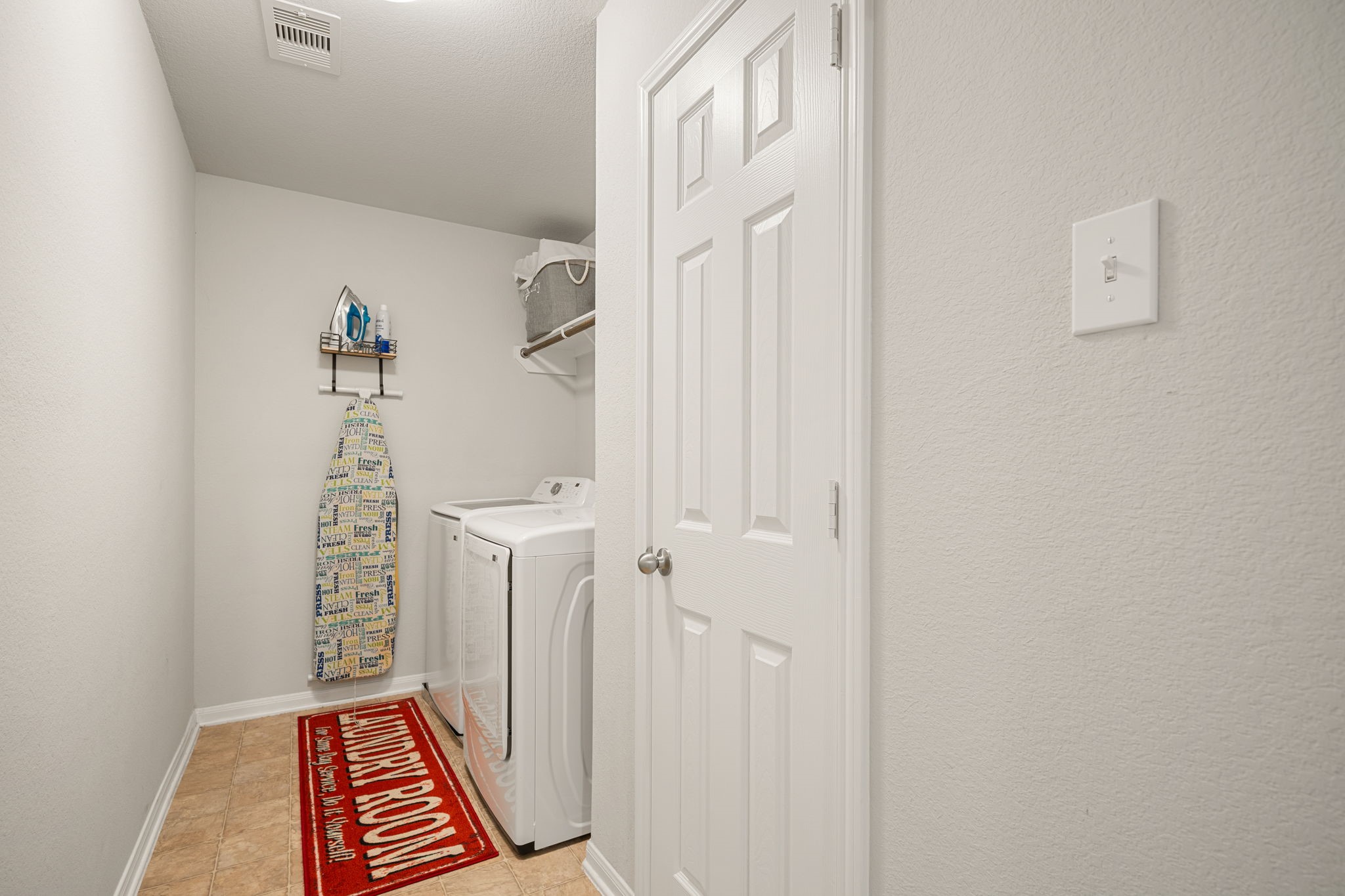 32743 Timber Point Drive Brookshire, TX 77423 - Photo 26 of 38 Laundry Room with shelves