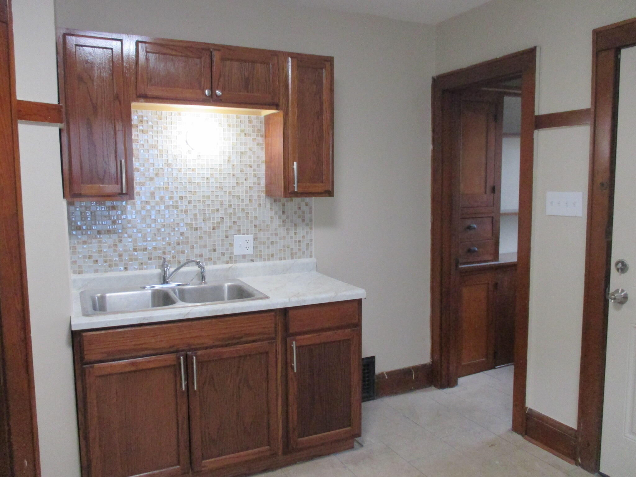 2848 North 50th Street, Unit 2850 Milwaukee, WI 53210 - Photo 3 of 39 IMG_2977