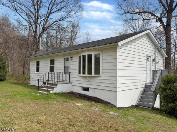 $329,900 | 9 Fern Court, Wantage, NJ 07461