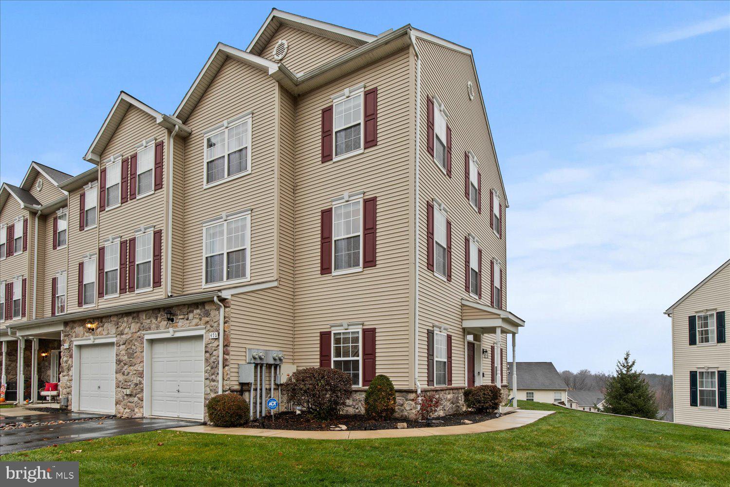 470 Marion Road, Unit 470 York, PA 17406 - Photo 2 of 46 Gallery Image 2