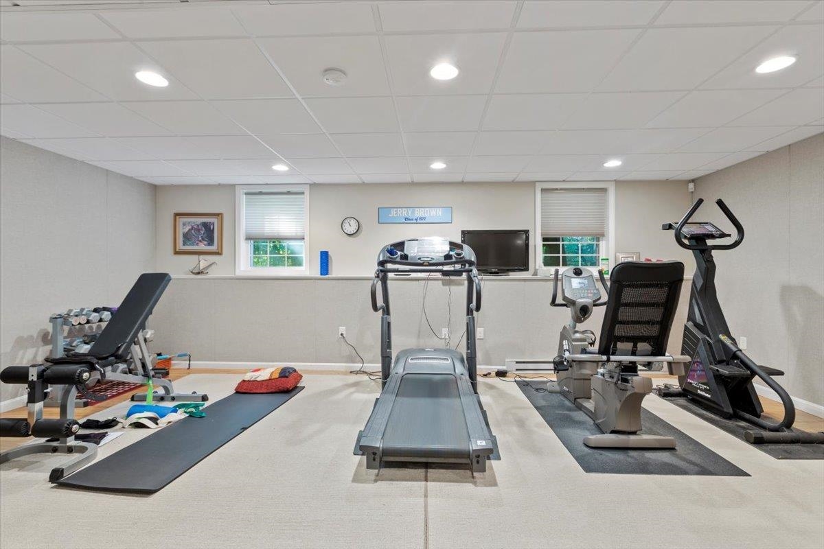 9 Ludlow Road Windham, NH 03087 - Photo 33 of 40