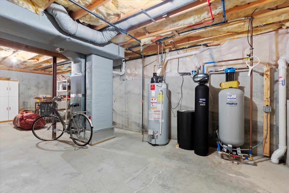 9 Ludlow Road Windham, NH 03087 - Photo 34 of 40