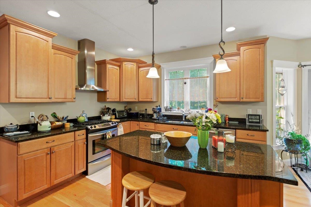 9 Ludlow Road Windham, NH 03087 - Photo 4 of 40