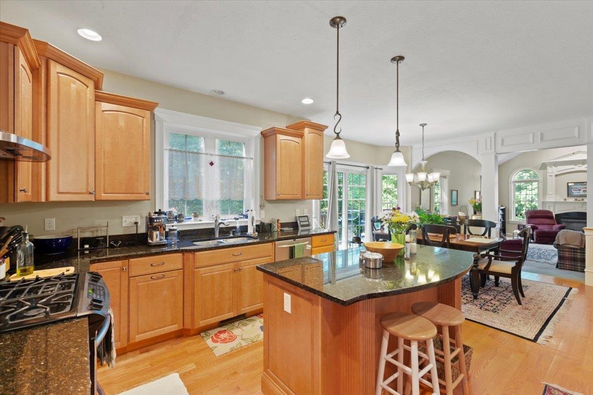 9 Ludlow Road Windham, NH 03087 - Photo 6 of 40