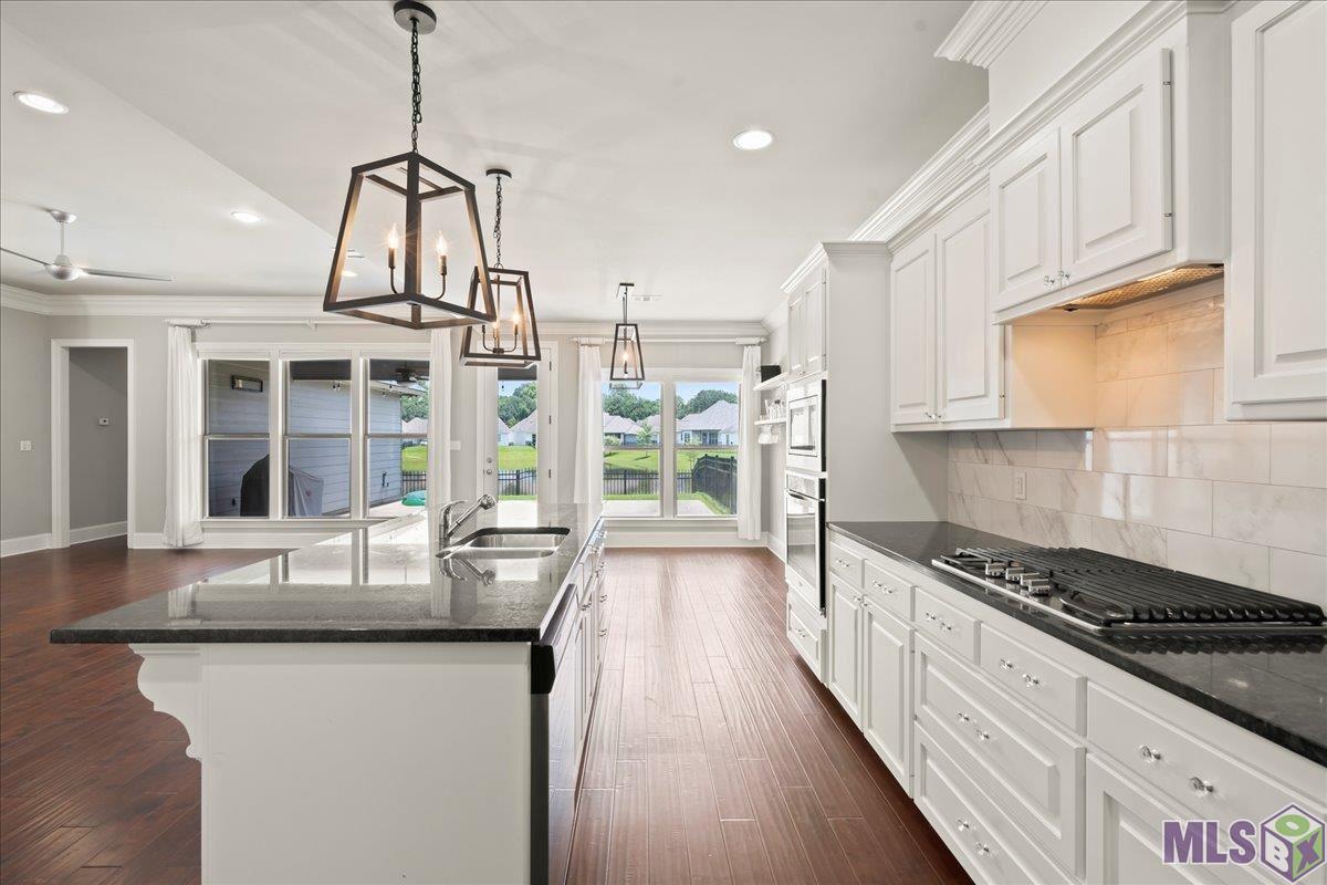 8335 Seville Court Baton Rouge, LA 70820 - Photo 7 of 31 Gallery Image 7