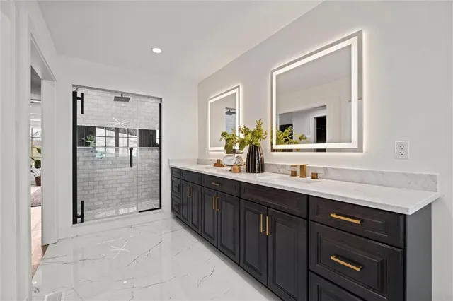 $2,450,000 | 4963 Ward Parkway, Kansas City, MO 64112