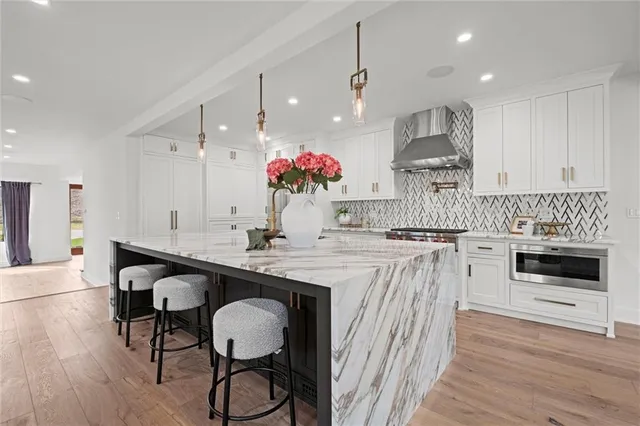 $2,450,000 | 4963 Ward Parkway, Kansas City, MO 64112