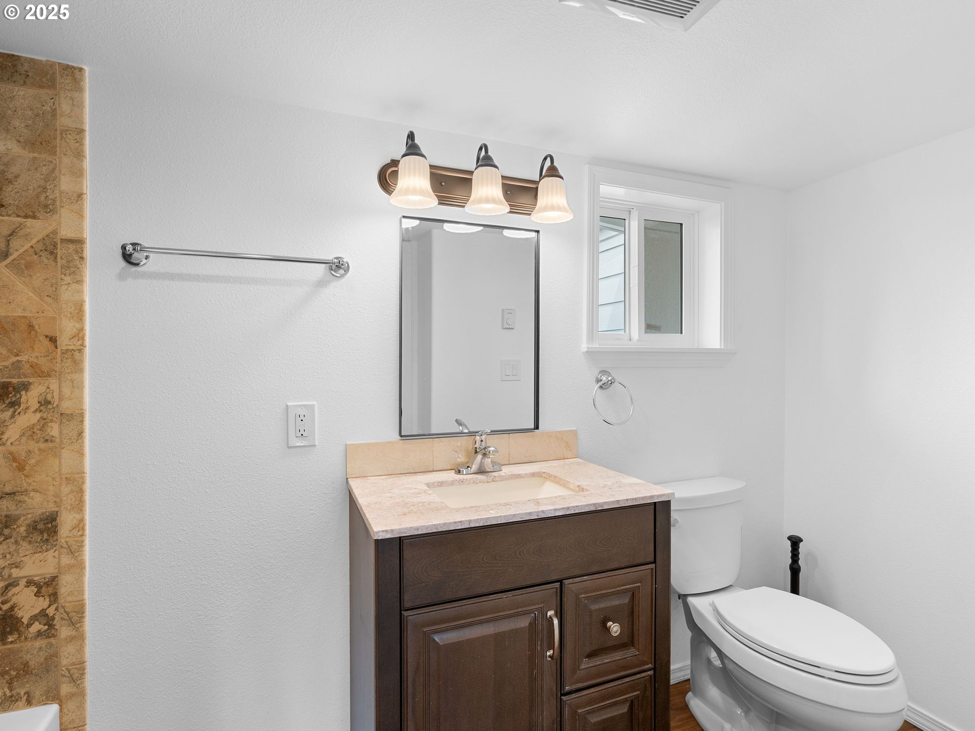 2311 Southwest 6th Avenue, Unit 20 Camas, WA 98607 - Photo 21 of 48 Bathroom