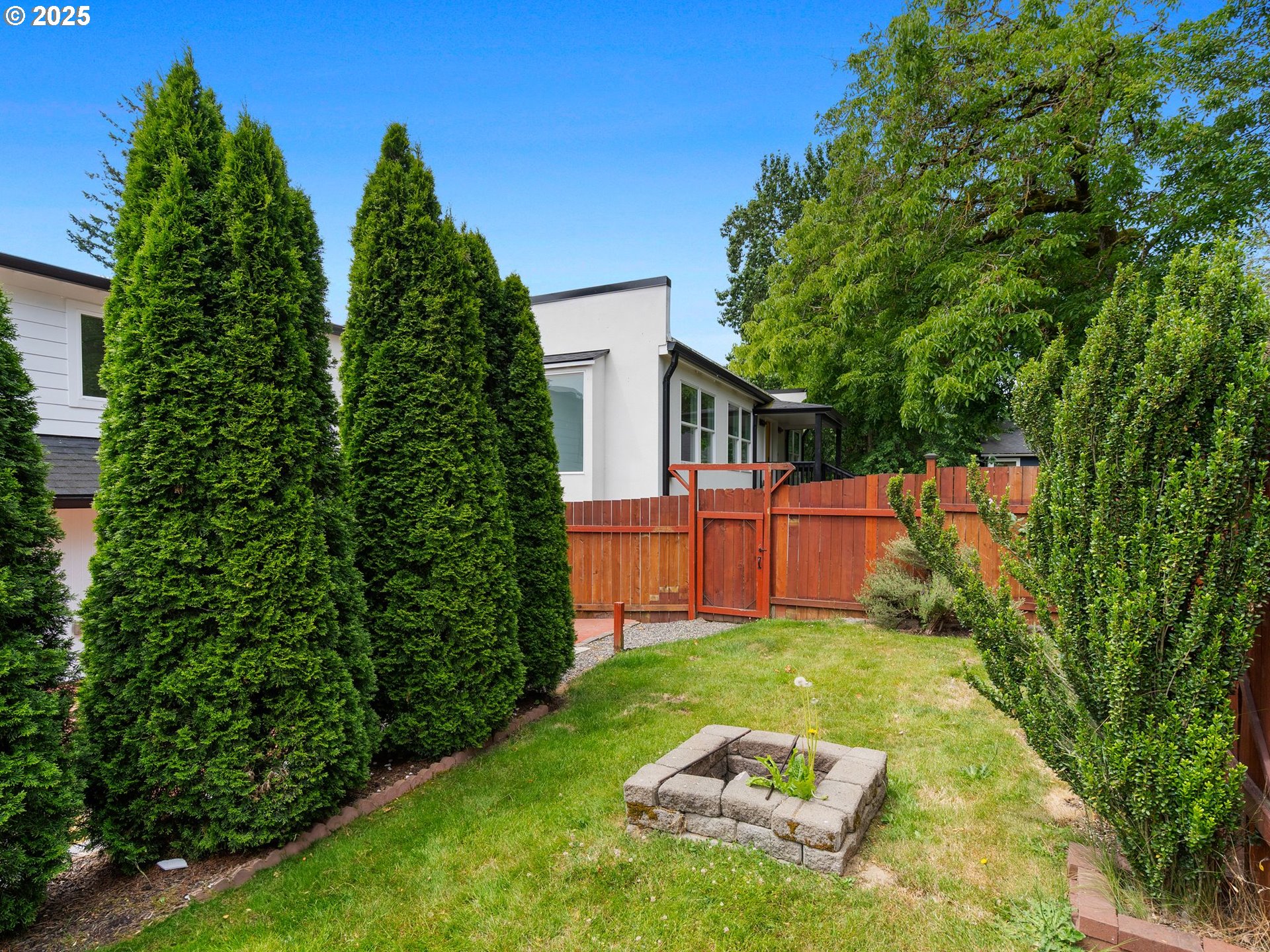2311 Southwest 6th Avenue, Unit 20 Camas, WA 98607 - Photo 28 of 48 Fire Pit