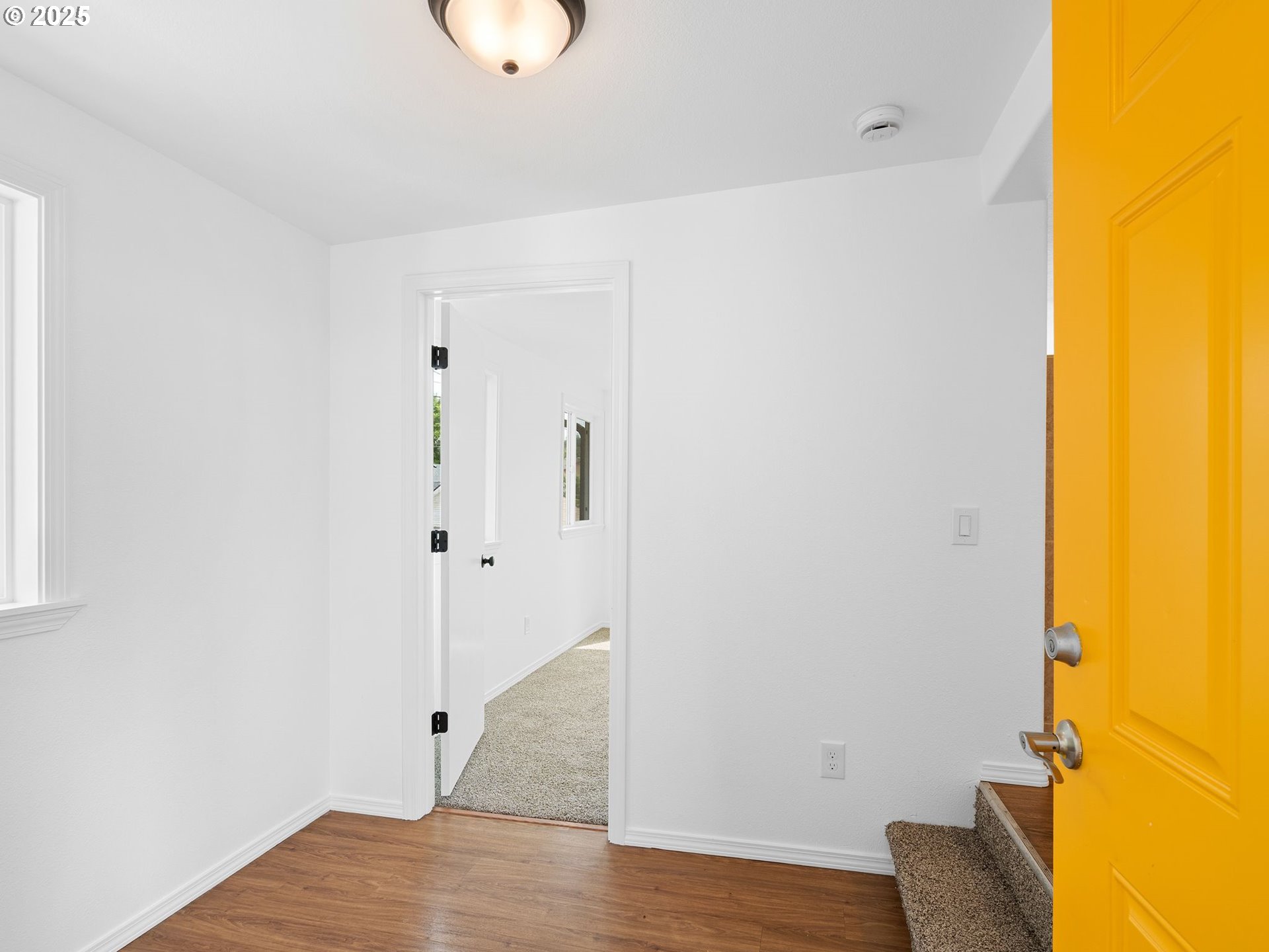 2311 Southwest 6th Avenue, Unit 20 Camas, WA 98607 - Photo 4 of 48 Entrance/Foyer