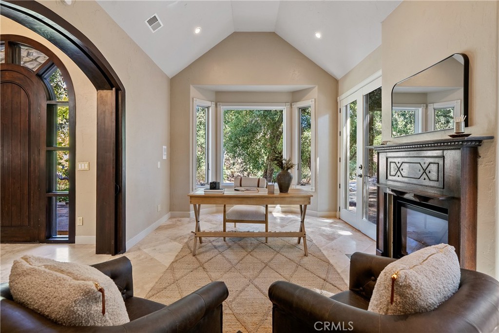 6360 Navarette Avenue Atascadero, CA 93422 - Photo 28 of 75 a living room with furniture and a large window