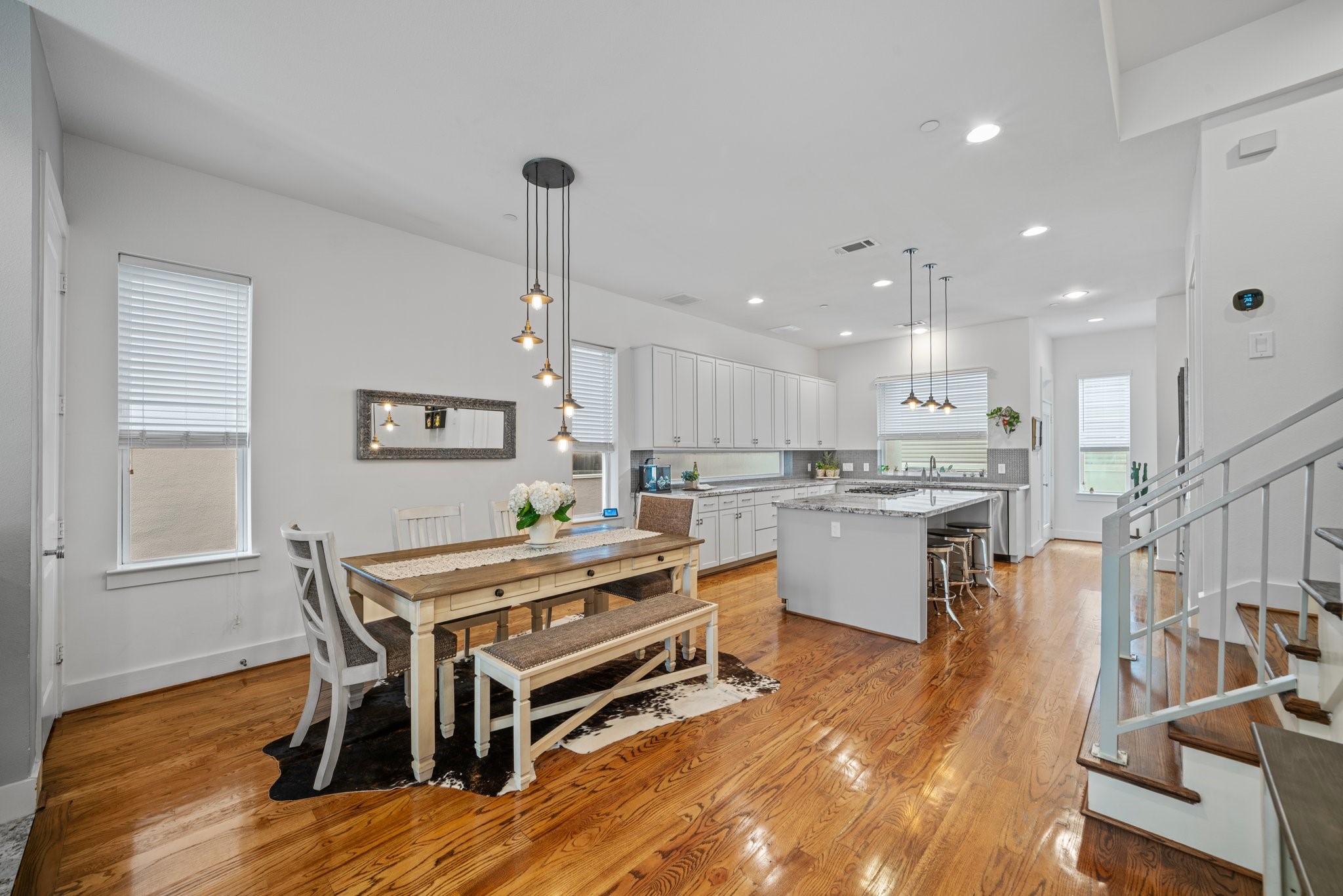 1804 Prospect Street Houston, TX 77004 - Photo 14 of 49 Great space for entertaining and family gatherings.