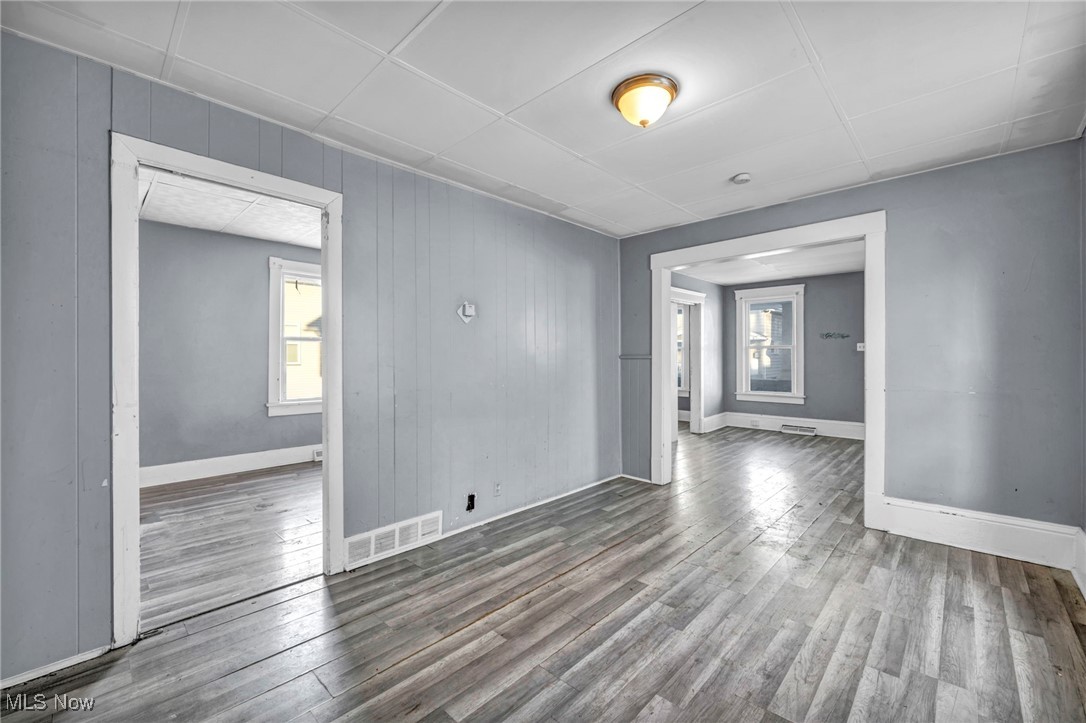 3405 Roehl Avenue Cleveland, OH 44109 - Photo 38 of 50 Unfurnished room featuring wood-type flooring